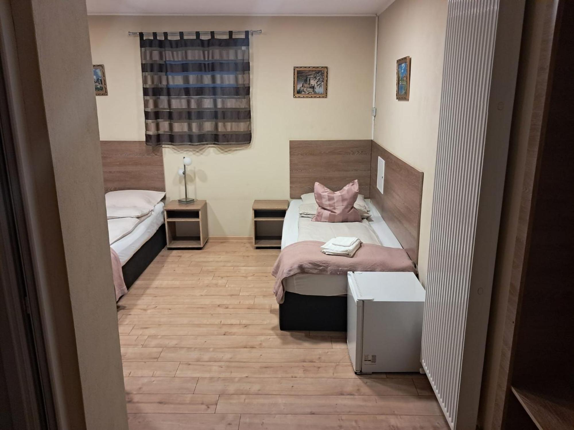 Pensiunea Cupidon Tîrgu Secuiesc Buitenkant foto